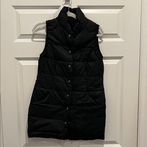 Lululemon Black Puffer Vest - 6